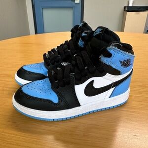 Jordan 1 Retro High OG ‘UNC Toe’ (PS)